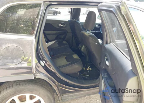 2014 Jeep Cherokee Latitude z USA, uszkodzony, nr VIN 1C4PJMCS3EW184984